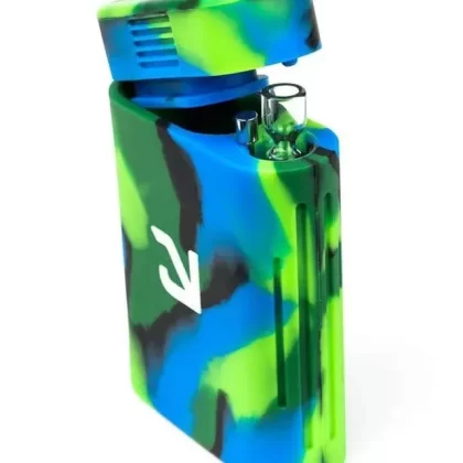 Eyce Solo Silicone Dugout - Color#Bangin>Black>Cotton Candy>Creature Green>Desert>Everglade>Planet>Smoke>Whiskey>Winter